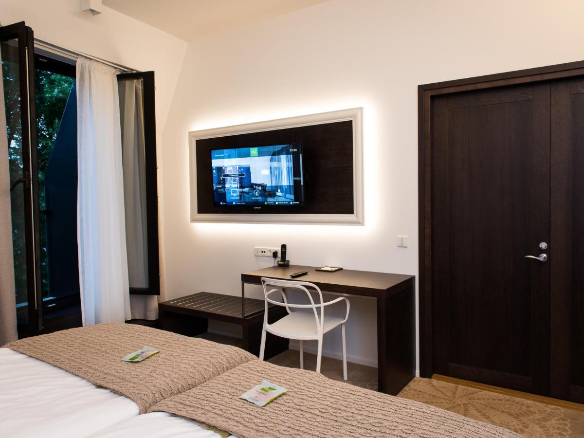 Lydia Hotel Tartu Extérieur photo