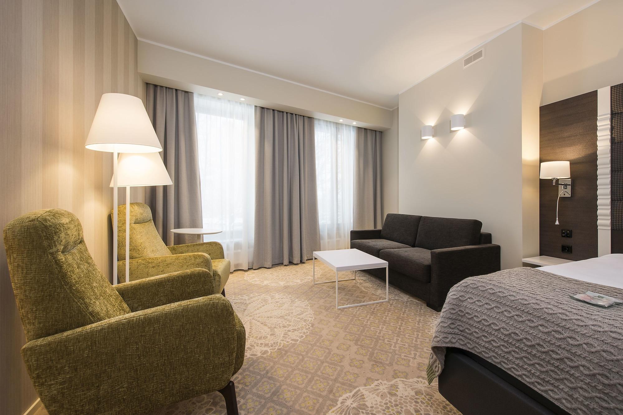 Lydia Hotel Tartu Extérieur photo