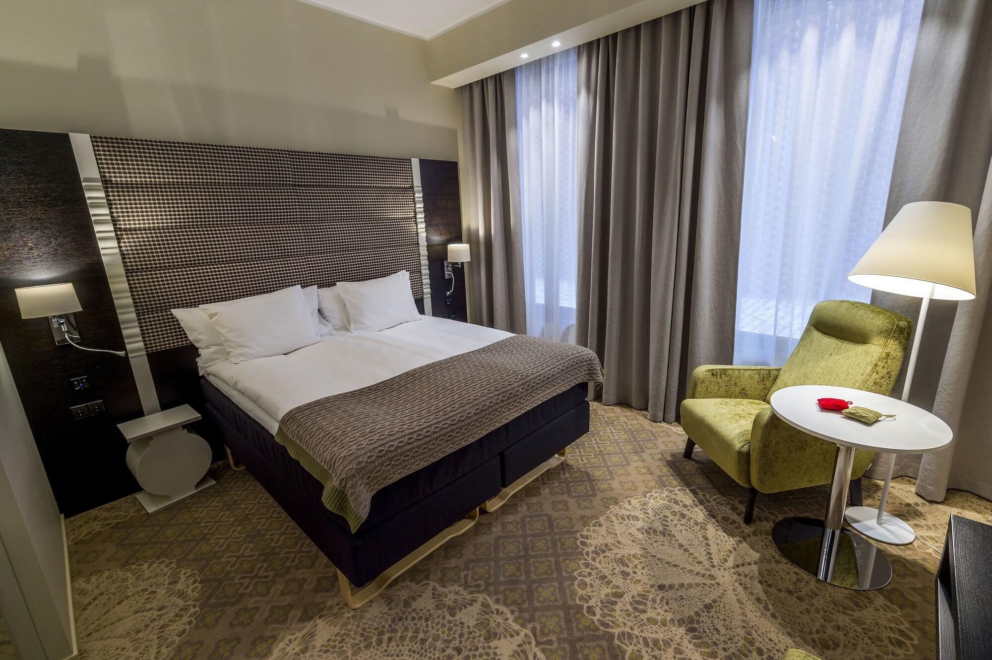 Lydia Hotel Tartu Extérieur photo