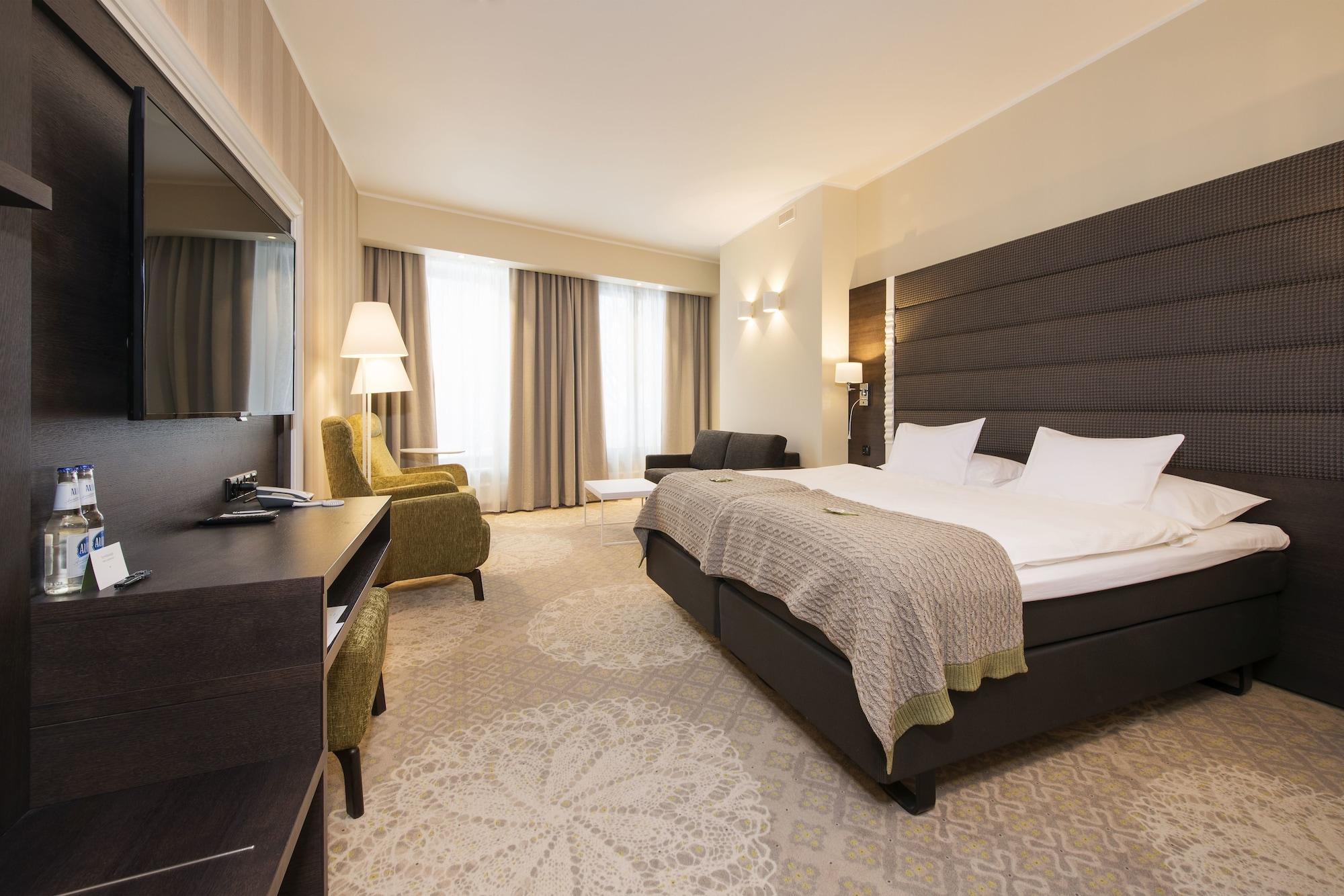 Lydia Hotel Tartu Extérieur photo