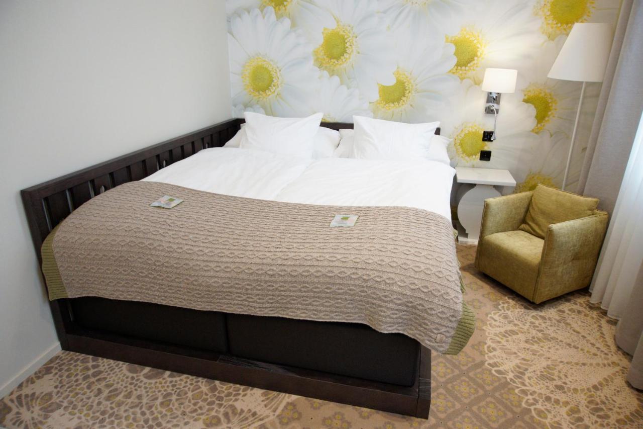 Lydia Hotel Tartu Extérieur photo