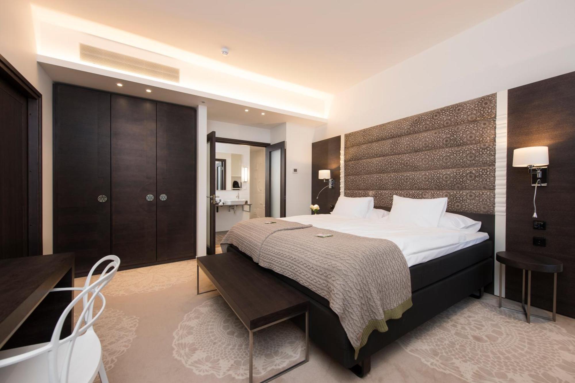 Lydia Hotel Tartu Extérieur photo