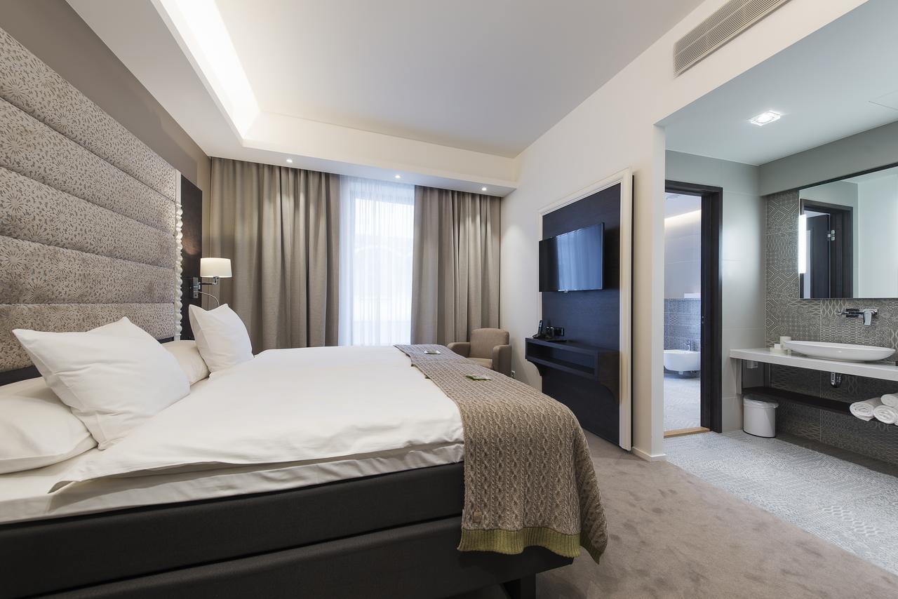 Lydia Hotel Tartu Extérieur photo